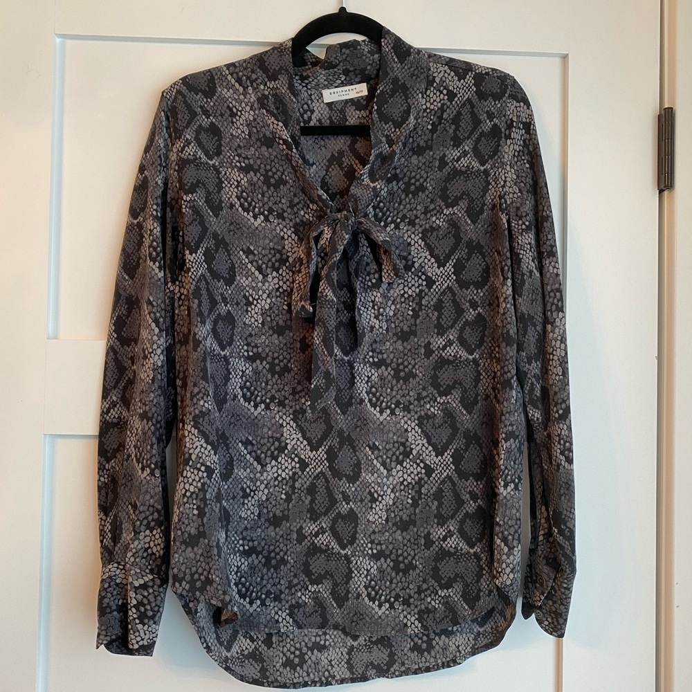 Equipment Tie Front Blouse Snake Print XS